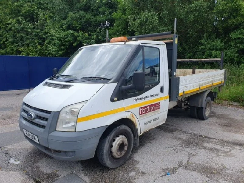 JPS Chartered Surveyors - Motor Vehicle & Forklift Auction | Iveco Daily Vans, Ford Transit Tipper, Renault Trafic, Vauxhall Astra Club, Jungheinrich & TCM Forklift, Trailer - Auction Image 2